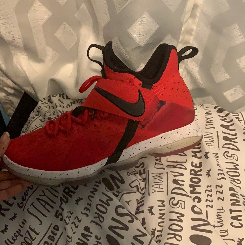 Lebrun 14 size 9.5 in men’s